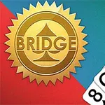 Ένα χρυσό μετάλλιο με τη λέξη BRIDGE δίπλα σε ανοιγμένα τραπουλόχαρτα με σύμβολα μπαστούνια και κούπες