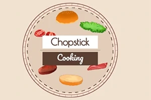 Λογότυπο με τον τίτλο Chopstick Cooking περιτριγυρισμένο από εικόνες υλικών όπως ψωμάκι, ντομάτα, μαρούλι, και κομμάτια κρέατος