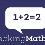 Μία λευκή ομιλία με την εξίσωση 1+2=2 πάνω από το κείμενο Freaking Math σε σκοτεινό φόντο