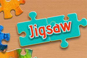 Κομμάτια παζλ με τη λέξη Jigsaw σε ένα τυρκουάζ κομμάτι πάνω σε ξύλινη επιφάνεια