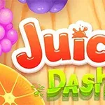 Κείμενο με την ένδειξη Juicy Dash σε έντονα χρώματα πάνω σε ξύλινο φόντο, περιτριγυρισμένο από πορτοκαλί φρούτα και σταφύλια