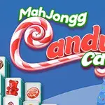 Χρωματιστά γλυφιτζούρια και πινακίδες Mahjongg με φόντο χιονισμένα σπίτια και μπλε ουρανό