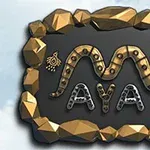 Χρυσή πινακίδα με τη λέξη MAYA διακοσμημένη με σχήματα φιδιού και σύμβολα, πλαισιωμένη από πέτρες