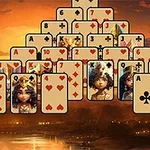 Μια πυραμίδα από τραπουλόχαρτα με εικονογραφήσεις χαρακτήρων σε ένα σκηνικό ηλιοβασιλέματος