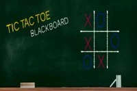 Tic Tac Toe Blackboard είναι ένα κλασικό παιχνίδι