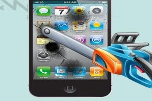 Αλυσοπρίονο κόβει την οθόνη ενός smartphone, δημιουργώντας ρωγμές και ζημιές στην επιφάνεια του