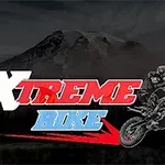Λογότυπο με τη φράση Xtreme Bike και σχέδιο μοτοσικλέτας μπροστά από ορεινό τοπίο