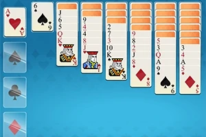 Μπλε φόντο με ανοιχτές κάρτες σε παράταξη και τέσσερις κλειστές κάρτες στα αριστερά